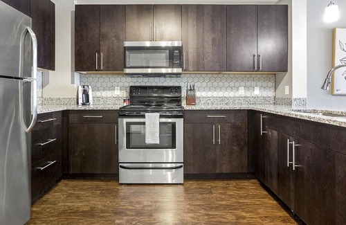 West Central Apartment | Landing at Cityscape Flats - 1 Bedroom in West Central