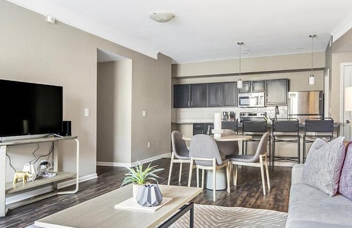 Overland Park Apartment | Landing at Corbin Crossing Apartments - 3 Bedrooms in Corbin Crossing