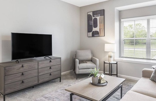 Sunbury Apartment | Landing at Cortland Sunbury - 3 Bedrooms in Downtown Sunbury