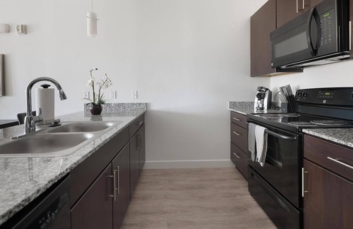 Sandy Apartment | Landing at Dry Creek at East Village - 1 Bedroo.