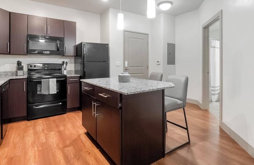 Sandy Apartment | Landing at Dry Creek at East Village - 1 Bedroo.