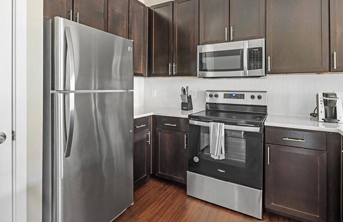 Katy Apartment | Landing at Falcon at Grand Harbor - 1 Bedroom i.