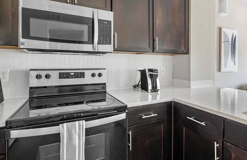 Katy Apartment | Landing at Falcon at Grand Harbor - 1 Bedroom i.