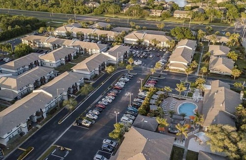 St. Petersburg - Clearwater Apartment | Landing at Gateway on 4th Apartments - 2 Bedrooms in Downtown St. Petersburg