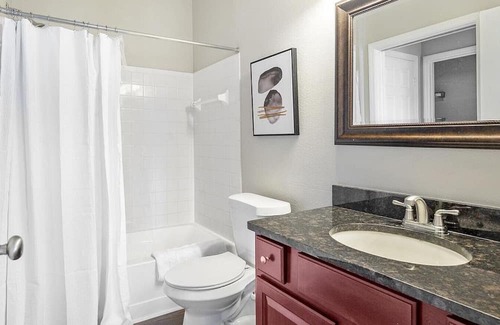 Sanford Apartment | Landing at Lakes Edge - 2 Bedrooms in Downtown Sanford