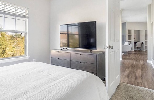 Sanford Apartment | Landing at Lakes Edge - 2 Bedrooms in Downtown Sanford
