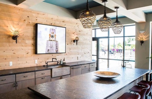 Hilliard Apartment | Landing at Landmark Lofts - 2 Bedrooms in Downtown Hilliard