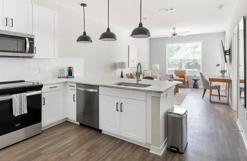 Huntsville Apartment | Landing at Laurel at Dry Creek - 1 Bedroom in E.