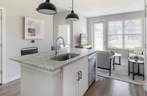 Huntsville Apartment | Landing at Laurel at Dry Creek - 1 Bedroom in E.