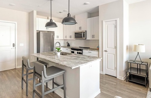 Huntsville Apartment | Landing at Laurel at Dry Creek - 1 Bedroom in E.