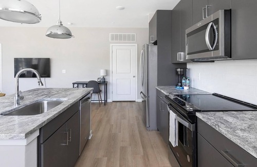 Huntsville Apartment | Landing at Laurel at Dry Creek - 2 Bedrooms in .