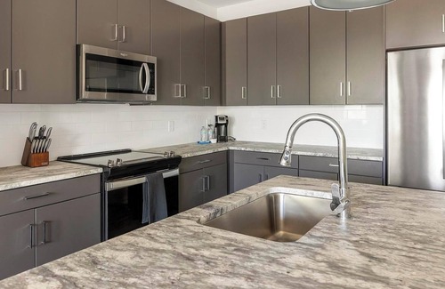 Huntsville Apartment | Landing at Laurel at Dry Creek - 2 Bedrooms in .