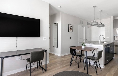 Huntsville Apartment | Landing at Laurel at Dry Creek - 1 Bedroom in E.