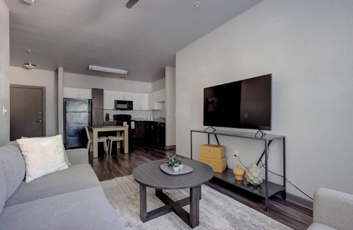 Tobin Hill Apartment | Landing at Lofts on Main - 2 Bedrooms in Tobin .