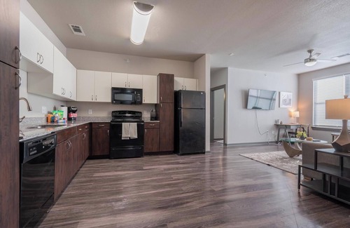 Tobin Hill Apartment | Landing at Lofts on Main - 3 Bedrooms in Tobin .