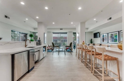 Tobin Hill Apartment | Landing at Lofts on Main - 3 Bedrooms in Tobin .