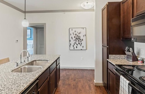 Georgetown Apartment | Landing at Madison at Westinghouse - 1 Bedroom in Downtown Georgetown