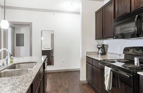 Georgetown Apartment | Landing at Madison at Westinghouse - 1 Bedroom in Downtown Georgetown