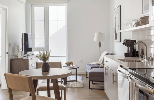 Mann Apartment | Landing at Madrone - 1 Bedroom in Central District