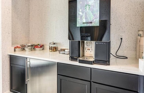 Toledo Apartment | Landing at Marina Lofts - 1 Bedroom in East Toledo