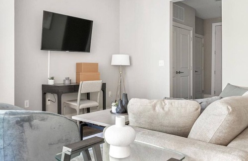 SouthPark Apartment | Landing at Mezzo1 - 1 Bedroom in Myers Park
