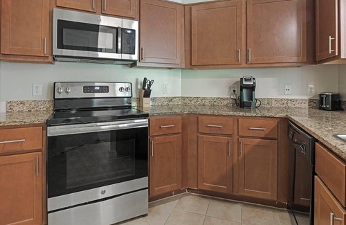 Chillum Apartment | Landing at Mode at Hyattsville - 1 Bedroom in H.