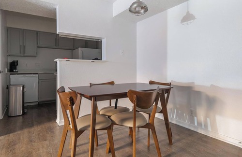 Windsor Park Apartment | Landing at Mueller Flats - 1 Bedroom in Windsor.