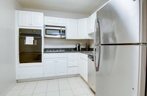 Bethesda Apartment | Landing at North Park Apartments - 2 Bedrooms in Friendship Heights Village