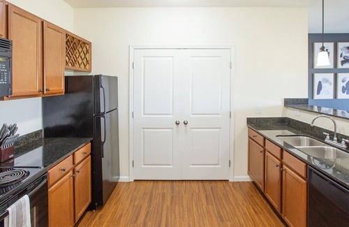 Fort Wayne Apartment | Landing at Oak Crossing Apartments - 2 Bedrooms in Downtown Fort Wayne