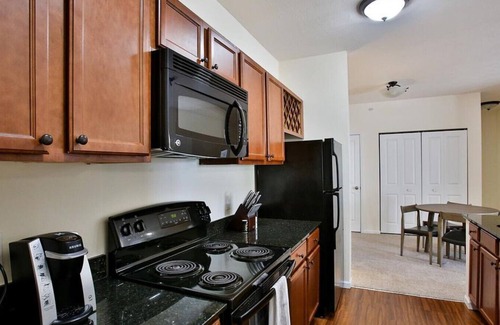 Fort Wayne Apartment | Landing at Oak Crossing Apartments - 2 Bedrooms in Downtown Fort Wayne