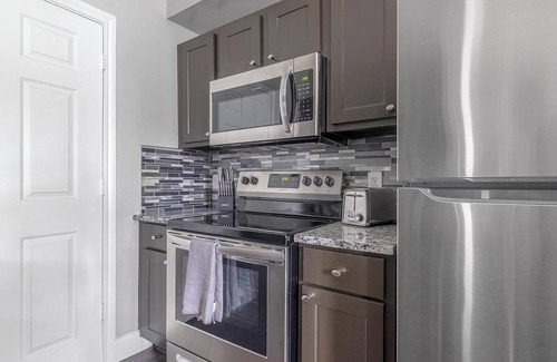 Richmond Apartment | Landing at Residences at River Park West - 2 Be.