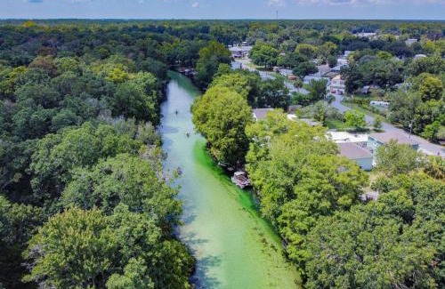 Weeki Wachee Gardens House | Landing at Richard Weeki River