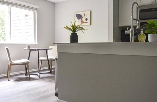 Indianapolis Apartment | Landing at Riverbend - 2 Bedrooms in Castleton