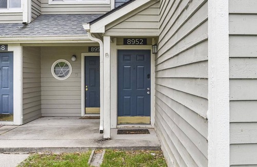 Indianapolis Apartment | Landing at Riverbend - 2 Bedrooms in Castleton