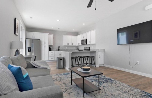 Madison Apartment | Landing at Sanctuary at Indian Creek - 1 Bedroo.