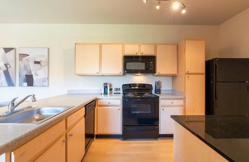 Fort Collins Apartment | Landing at Settlers Creek - 2 Bedrooms in Downtown Fort Collins