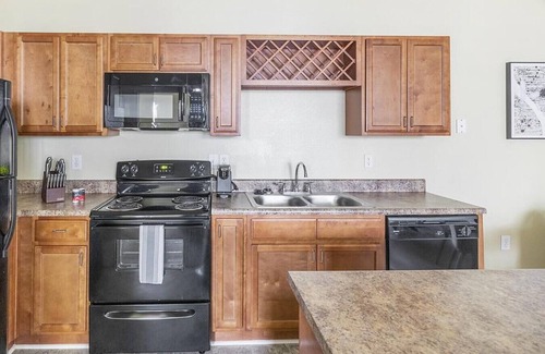 Madison Apartment | Landing at Somerset at Madison - 2 Bedrooms in Downtown Madison