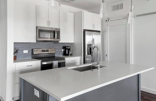 Austin Apartment | Landing at The Artesian at Bee Cave - 1 Bedroom.