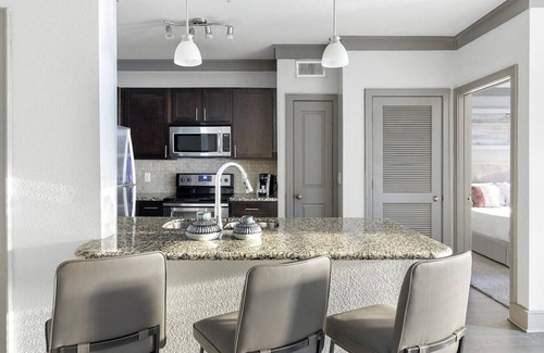 Northeast Carrollton Apartment | Landing at The Avenues at Carrollton - 2 Bedrooms in Northeast Carrollton