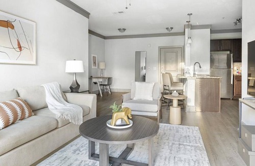 Northeast Carrollton Apartment | Landing at The Avenues at Carrollton - 2 Bedrooms in Northeast Carrollton