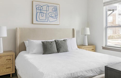 Madison Apartment | Landing at The Avenue Madison - 2 Bedrooms in Downtown Madison