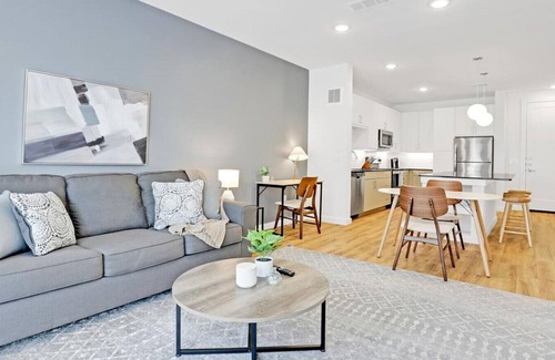 Brookhollow Apartment | Landing at The Dacoma Apartments - 1 Bedroom in Lazybrook / Timbergrove