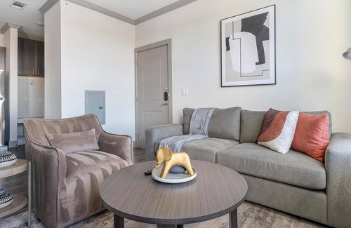 Manor Apartment | Landing at The Flats at Shadowglen - 1 Bedroom .