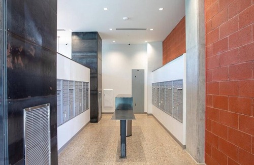 Iron Horse Historic District Apartment | Landing at The Gallery on 5th - Studio in Armory Park