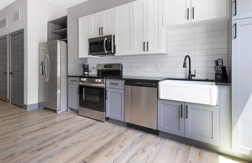 Northside Apartment | Landing at The Note - Studio in Northside