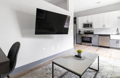 Northside Apartment | Landing at The Note - Studio in Northside