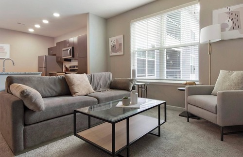 Chesterfield Apartment | Landing at The Parq at Chesterfield - 1 Bedroom.