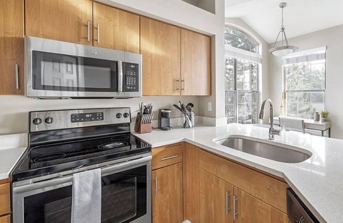 Westridge Apartment | Landing at The Bluffs at Highlands Ranch - 1 Bedroom in Westridge