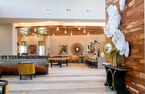 Wetmore Apartment | Landing at The View at Crown Ridge - 2 Bedrooms in Northwest Side
