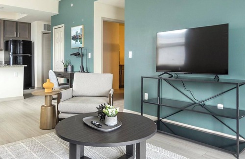Eastwood Village Apartment | Landing at The Vistas at Eastwood - 1 Bedroom i.